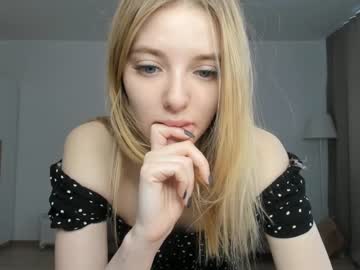 girl
        olli_ver cam image #245077
