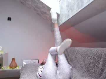 girl
        heavenly_d1amond cam image #580932