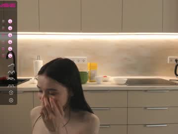 girl
        oki_dokie cam image #1208160