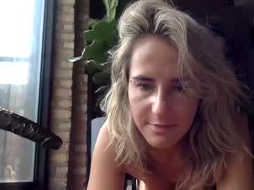 girl
        tinychanellove cam image #1167213