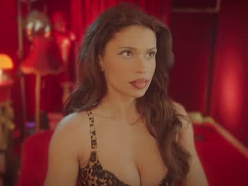 girl
        rougeoud cam image #2187926