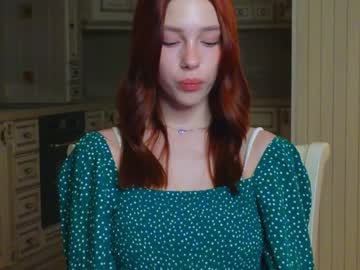 girl
        shirleywhitney cam image #2382727
