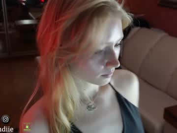 girl
        bestblondiiecb cam image #2659199