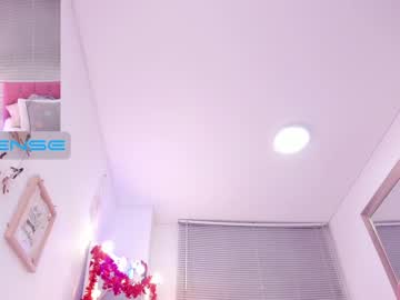 couple
        candyxtreo cam image #244386