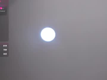 girl
        lili_foxy cam image #3383610