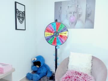 girl
        missniley cam image #323930