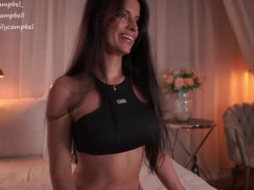 girl
        emiilycampbell cam image #4619627