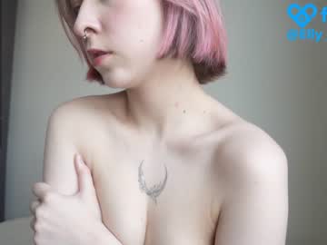 girl
        takemesempai cam image #2772734
