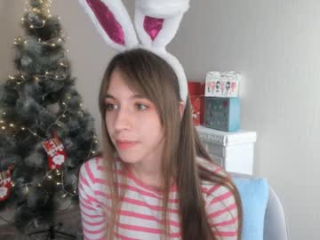 girl
        catherinemahoney cam image #269912