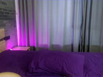 girl
        loonyko cam image #1126351