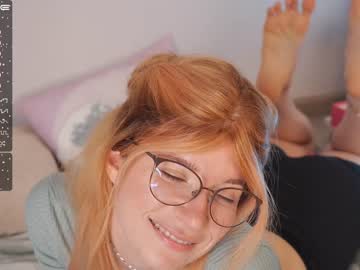 girl
        illegaldream cam image #1435680
