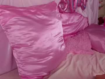 girl
        jollly_belle cam image #4356931