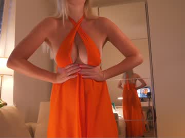 girl
        saltedhoney cam image #1553666