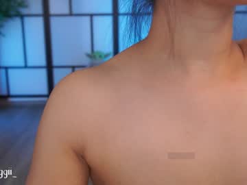 girl
        gigi_ulala cam image #1887695