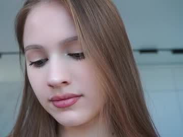 girl
        hecola cam image #4502284