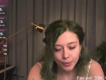 girl
        kina_ka cam image #3888618