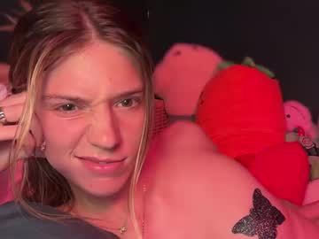 girl
        oliviahansleyy cam image #4348195