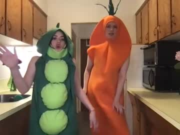 girl
        littlesugarpea cam image #1240497