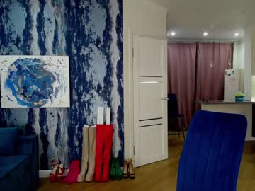 girl
        _eva_001 cam image #314477