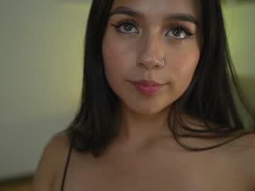 girl
        ashley_jones9 cam image #2900374