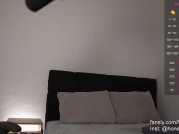 girl
        honeyyykate cam image #3220243