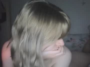 girl
        dumbdoll9 cam image #2360112