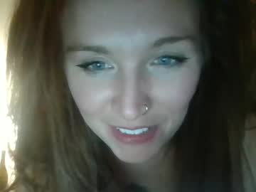 girl
        moonlitcurrent cam image #3987693