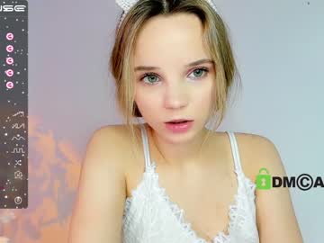 girl
        gorgeous_bunny cam image #427734