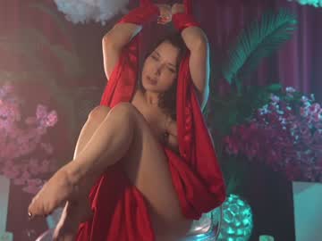 girl
        kittycaitlin cam image #4221938