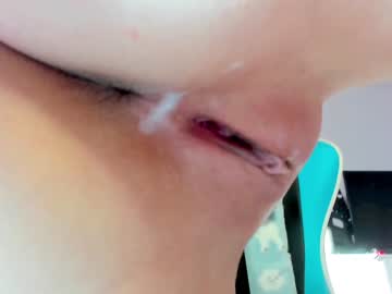 girl
        _witch__ cam image #1730565