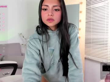 girl
        sweet_littleee cam image #1169485