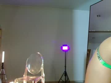 girl
        _meganmeow_ cam image #1565707