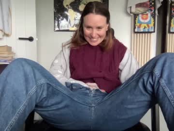 girl
        eatmypie69 cam image #2395527