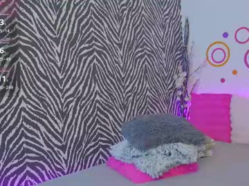 girl
        jennyshow cam image #4132834