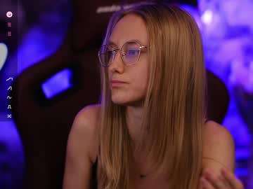 girl
        angeellina cam image #3972710