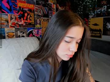 girl
        flirtykitty_ cam image #4221322
