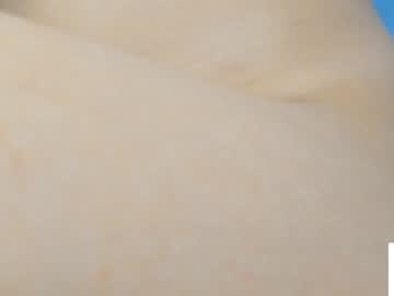 girl
        fferal_berry cam image #1099086