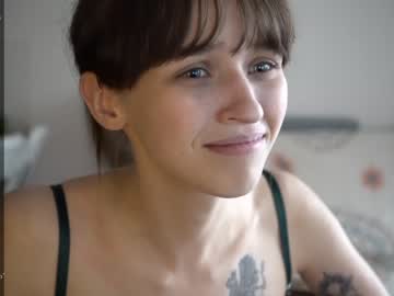 girl
        diruriru cam image #2677673