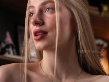 girl
        kateharrise cam image #3098575