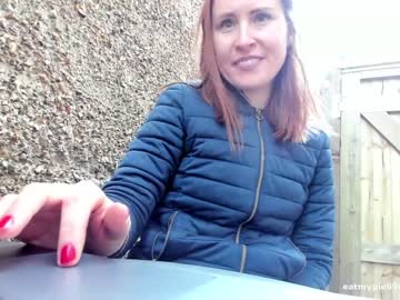 girl
        eatmypie69 cam image #720858
