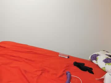 girl
        inocent_student17 cam image #1512155
