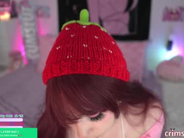 girl
        crimsonkitten cam image #4203645