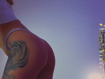 girl
        emmi_rosee cam image #3975498