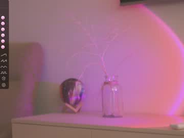 girl
        oki_dokie cam image #1743828