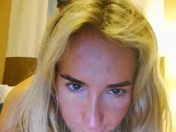 girl
        tinychanellove cam image #1767485