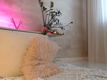girl
        meryfoxxx cam image #2529188