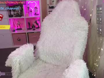 girl
        yourcutewaifu cam image #3523231