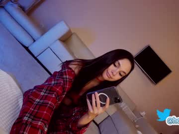 girl
        hollyextra cam image #161054