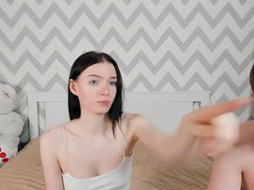 couple
        indecenttcouple cam image #3636289