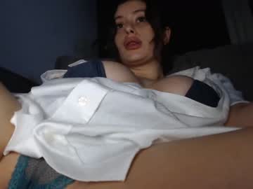 girl
        gmonline111 cam image #147141
